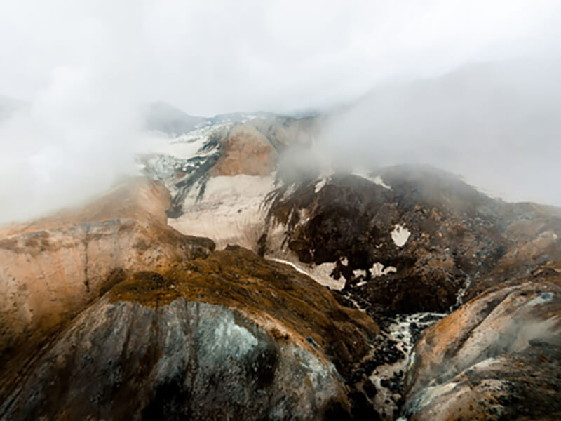 глинистая местность Камчатки, вид с высоты